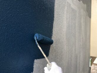 瑞浪市でマンション外壁塗装 外壁中塗り塗装