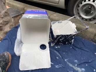中津川市、使用後の塗料缶