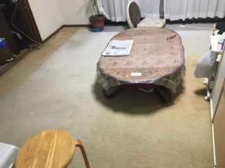 多治見市 絨毯からの床の張り替え 部屋の床がべこべこする
