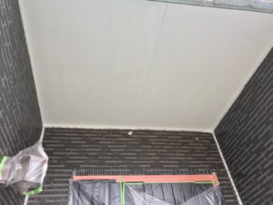 瑞浪市、玄関天井の塗装