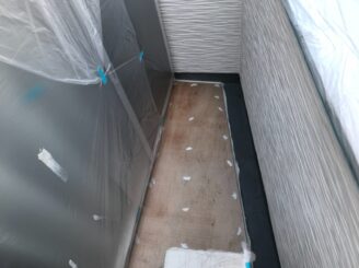 多治見市で外壁塗装 ベランダ防水工事 下地貼り
