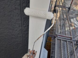 多治見市で屋根外壁塗り替え塗装 トヨタホームのお家 目地打ち替え ひび割れ 外壁色落ち 退色 くすみ カビ 錆 さび 苔 コケ 防水雨漏り 塗り替え前の写真 見積り無料 調査無料 目地の亀裂 隙間 足場の設置完成 家洗う タスペーサー取付 縁切り 雨漏り対策 目地撤去 打ち替え 屋根のバイオ洗浄前 高圧洗浄前 ベランダ 汚れ 外壁の塗り替えの下地処理 コーキング 付帯部塗装 雨戸塗り替え塗装 水切り 樋塗り替え塗装