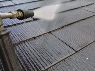 多治見で屋根外壁の塗り替え塗装　屋根のバイオ洗浄