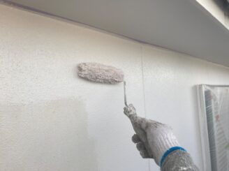 可児市で屋根外壁の塗り替え 外壁の下塗り