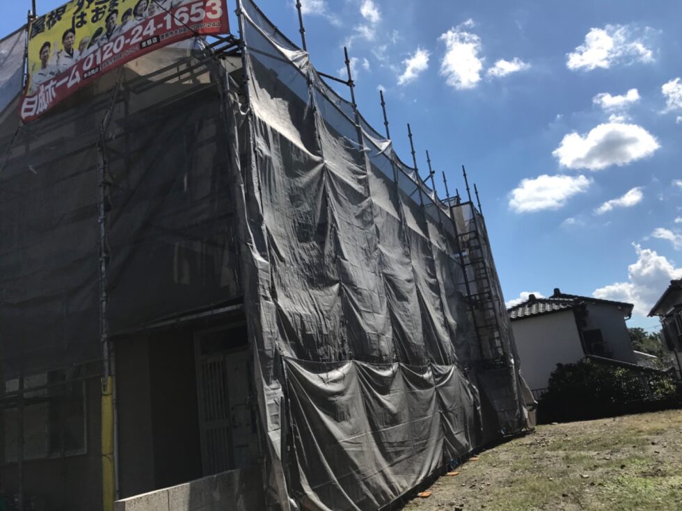 可児市で屋根外壁塗装 足場の設置完成
