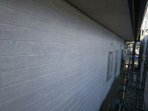 中津川市、外壁の下塗り2回目塗装完了