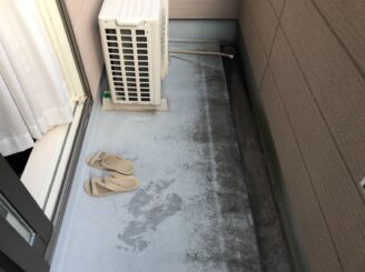 春日井市で屋根外壁塗装 ベランダ内部塗り替え前写真