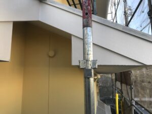 中津川市、破風板の塗装