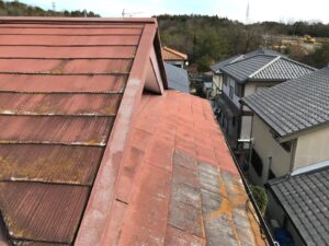 中津川市、屋根の塗膜剥離