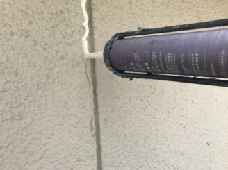 土岐市で外壁塗装 外壁亀裂コーキング