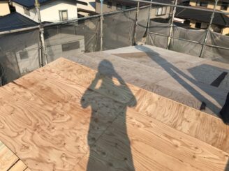 可児市で外壁塗装 屋根ガルテクト カバー工法 フッ素 ミサワホーム 色の退色 変色 ひび割れ 防水 見積り無料 下見 外壁塗り替え 屋根下地 腐食 棟板金 屋根下地 現調写真 外壁に亀裂 外壁塗り替え工事 養生 コーキング 軒天井 軒天 塗り替え 窓廻りコーキング 窓回りコーキング 塗り替え 防カビ材 塗り替え コケ 菌 除去 発生おさえる 超低汚染塗料 雨樋塗り替え 玄関ドア塗り替え ブロック塀塗り替え 塀 外壁塗り替え完成 屋根下地 腐食 棟板金