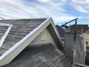 恵那市、屋根のスレート屋根の下塗り塗装