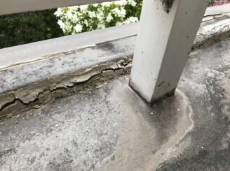 春日井市で屋根葺き替え工事 U瓦 ガルバニウム ガルバ 屋根撤去 ベランダ防水工事 工事前