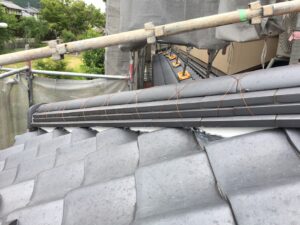 恵那市、屋根の漆喰補修