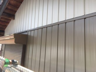 多治見市で外壁一部塗り替え　張り替え　ガルバ　トタン張替え