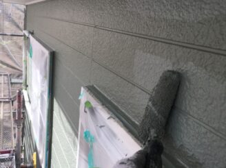 多治見市で屋根積み替え 外壁塗り替え塗装 外壁上塗り塗装