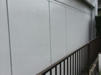 多治見市でガレージ塗り替え　ガレージ塗装　駐車場　ガレージ屋根塗り替え　錆の発生