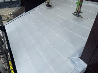 土岐市 瑞浪市 屋根外壁塗り替え塗装工事 屋根塗膜の剝がれ 色の退色 フッ素塗料 棟板金 屋根中塗り塗装 錆止め