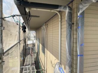 土岐市 瑞浪市で外壁塗装 現調時のお家の状態 施工前 塗り替え前 フッ素塗料で塗り替え 外壁に汚れ汚れ 亀裂 チョーキング現象 基礎亀裂 バイオ洗浄 高圧水洗浄 高圧洗浄 養生完成
