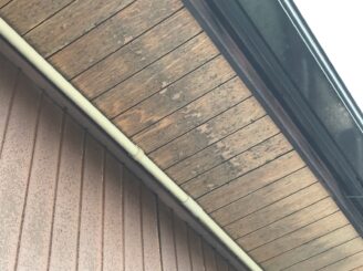多治見市で平屋の外壁塗り替え塗装 ラジカルシリコンGH 軒天汚れ カビ苔の発生 塗り替え前