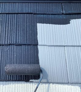 恵那市岩村町、屋根の中塗り施工中