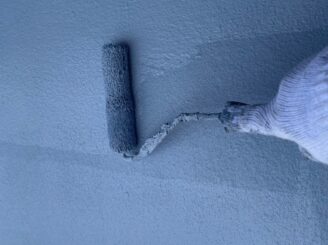 多治見市 外壁塗装工事 塗り替え塗装 汚れ 黒カビ 苔 こけ コケ シリコン塗料 耐候性 低汚染性 見積り無料 劣化診断 下見 現場調査 プロタイムズ 多治見店 日成ホーム 塀 汚れ ベランダ床 バルコニー 破風塗り替え マックスシールド 高耐候 光沢 白色 ベランダ防水 リボール