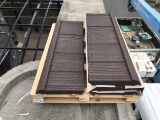 多治見市 屋根カバー工法 板金張り Tルーフ LIXIL 塗り替え塗装 シリコン塗料 ベランダ外壁 塗膜剥離 壁剝がれ 色落ち 退色 カビの発生 コケ 苔 現調 下見 見積もり無料 地元 市内 業者 現場調査 劣化診断 屋根洗浄 バイオ液 高圧洗浄機 階段 アプローチ洗浄 板金 LIXIL リクシル
