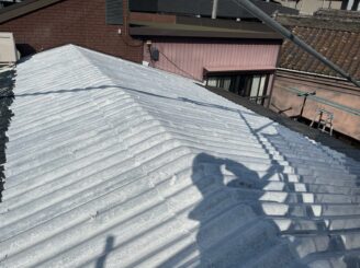 多治見市　屋根外壁塗装　波型スレート屋根　塗り替え　下塗り　見積り無料　色の変体色　現調時　塗り替え前　プロタイムズ多治見店