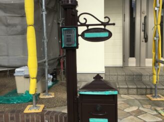 多治見市 屋根外壁塗装 塗り替え工事 色の変退色 カビ 苔 フッ素塗料 見積り無料 プロタイムズ多治見店 ポスト塗り替え 門燈