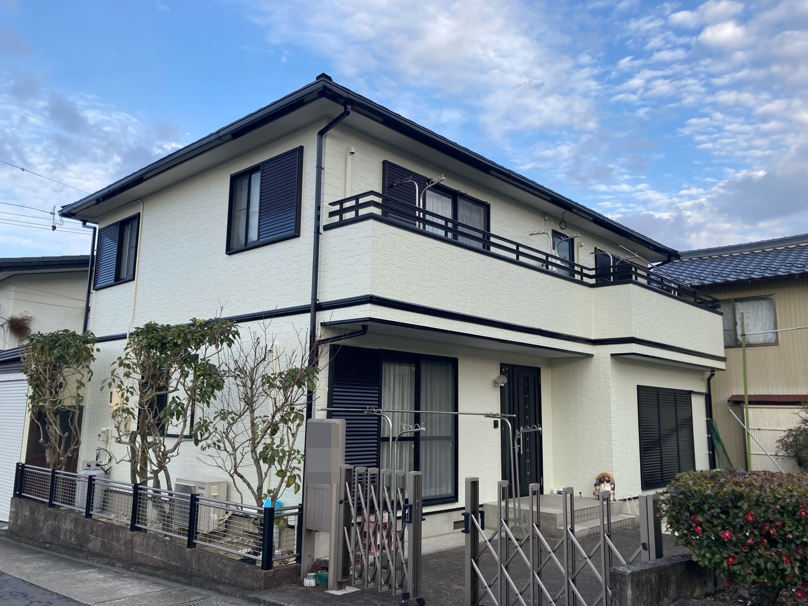 多治見市星ケ台　外壁塗装工事　屋根カバー工事　LIXIL