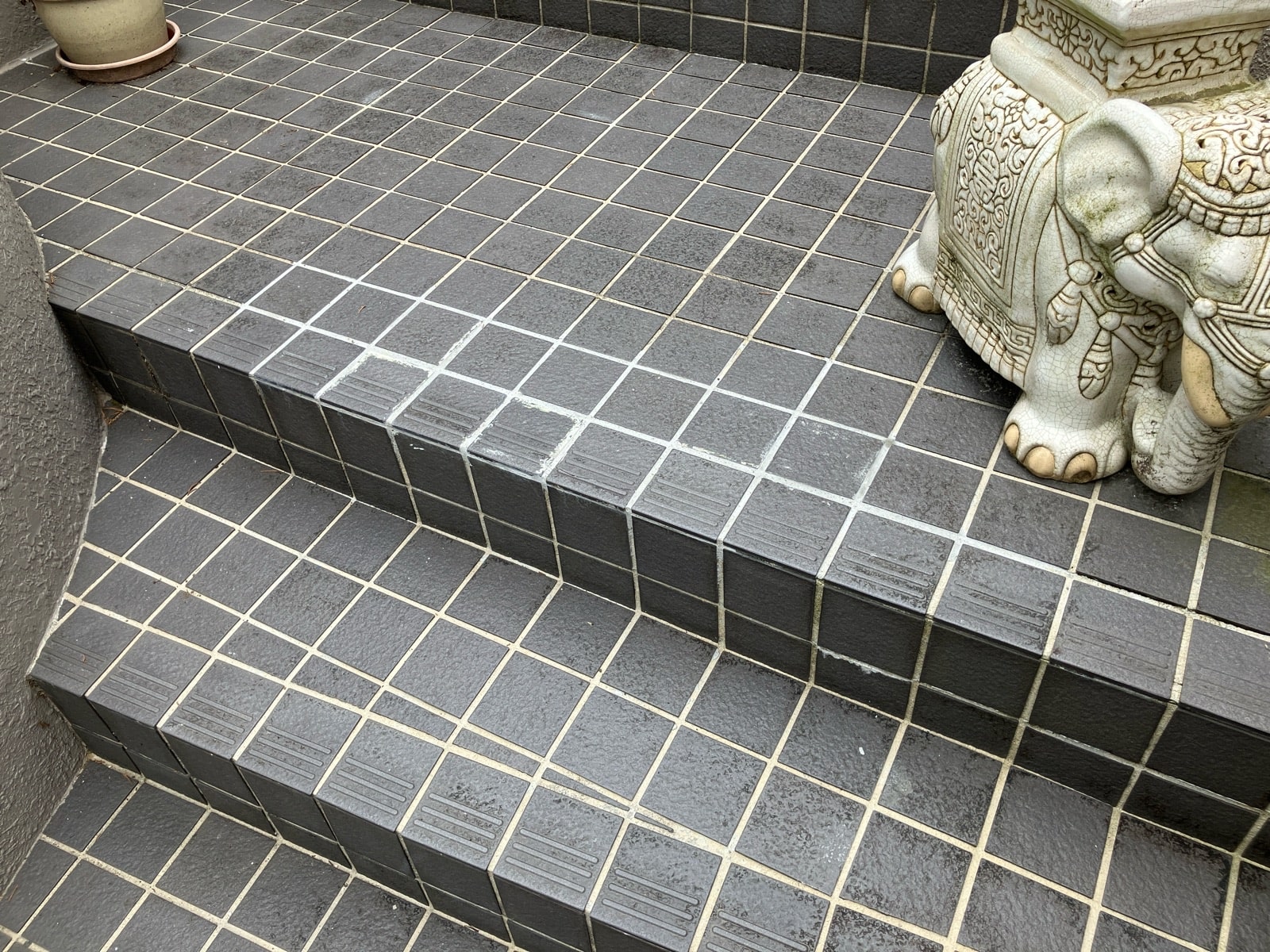 多治見市　タイル　補修