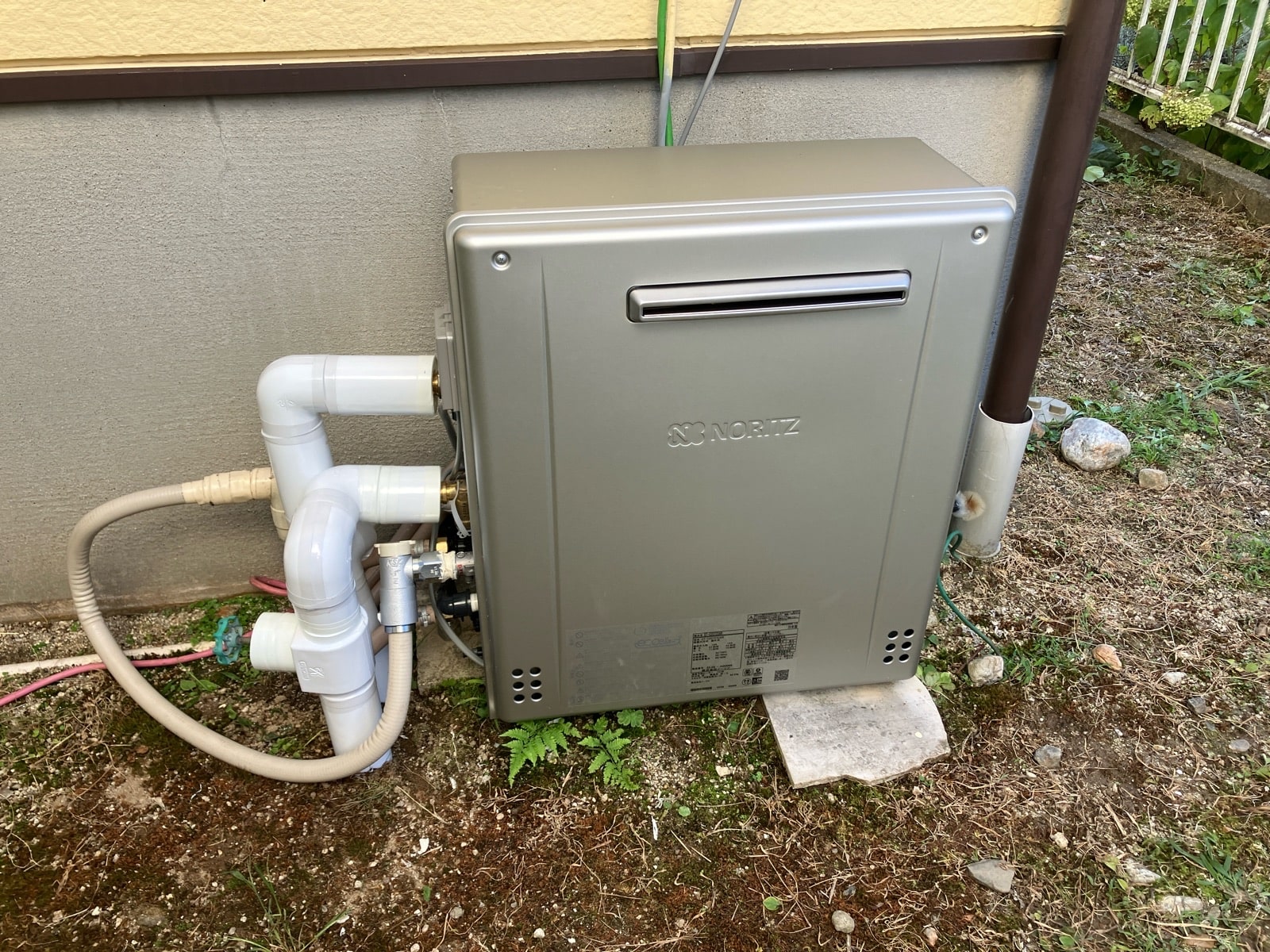 ノーリツの給湯器　据え置きタイプ