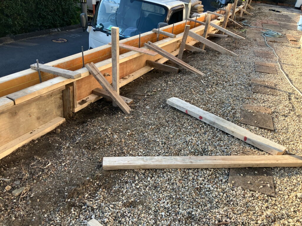 瑞浪市 生垣撤去 基礎 土台