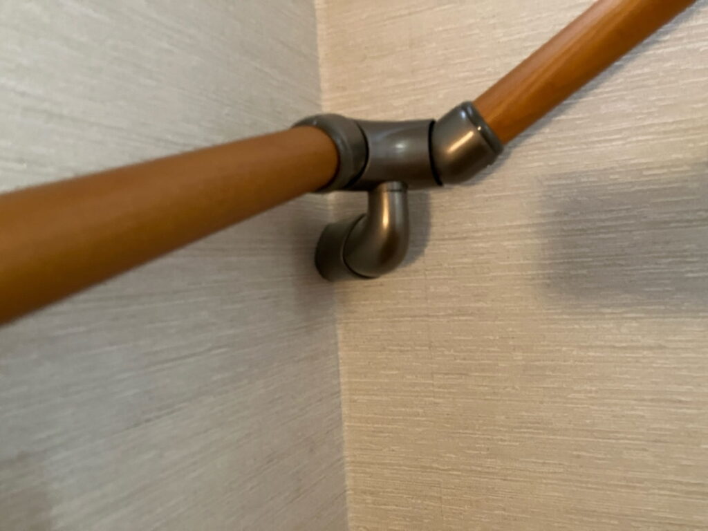 土岐市泉町久尻 階段手すり取付け