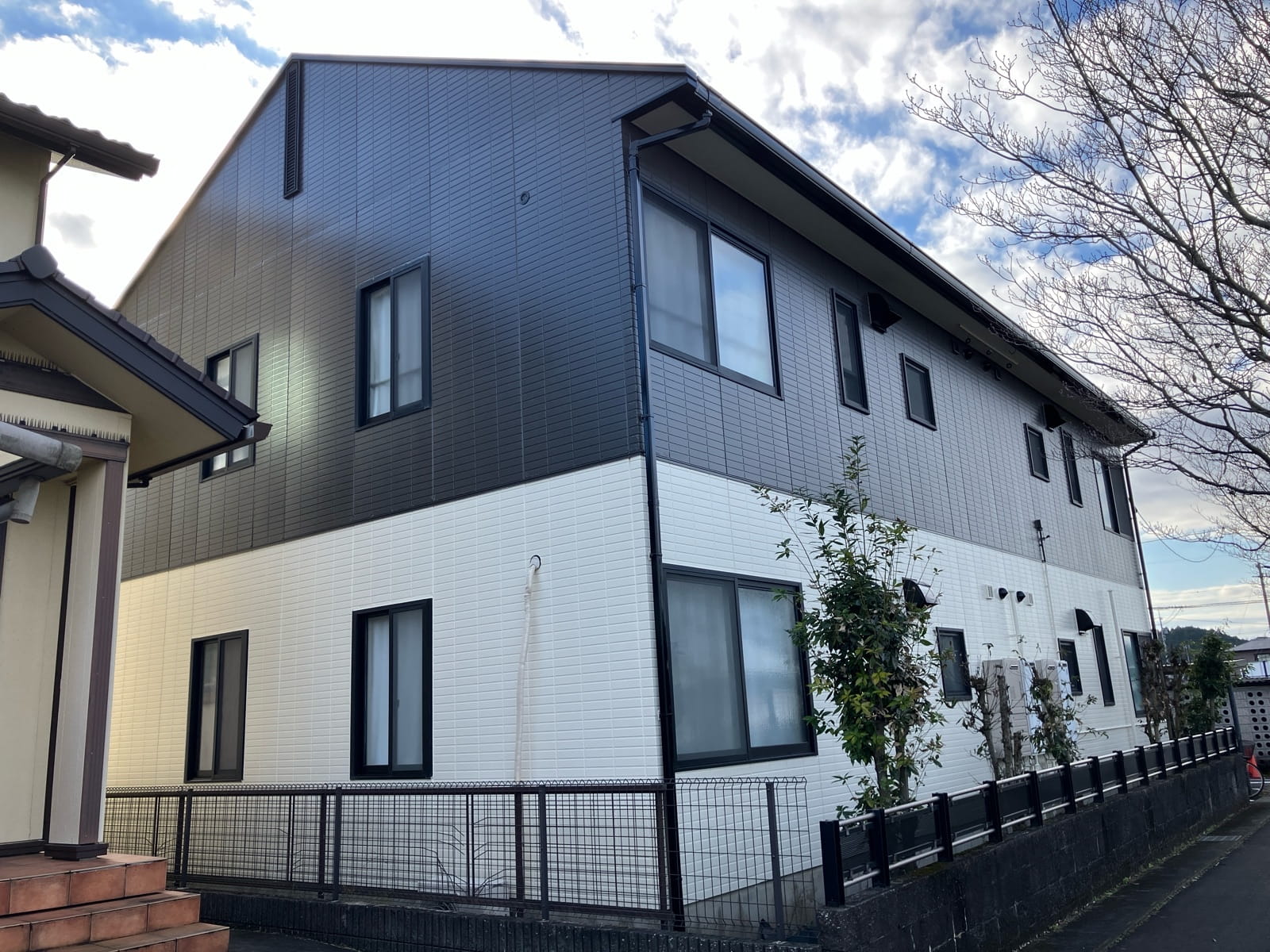 瑞浪市北小田町　アパート　屋根外壁塗装