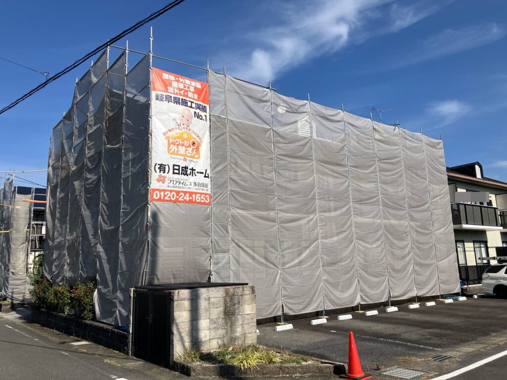 瑞浪市北小田町　アパート　足場組立て完成
