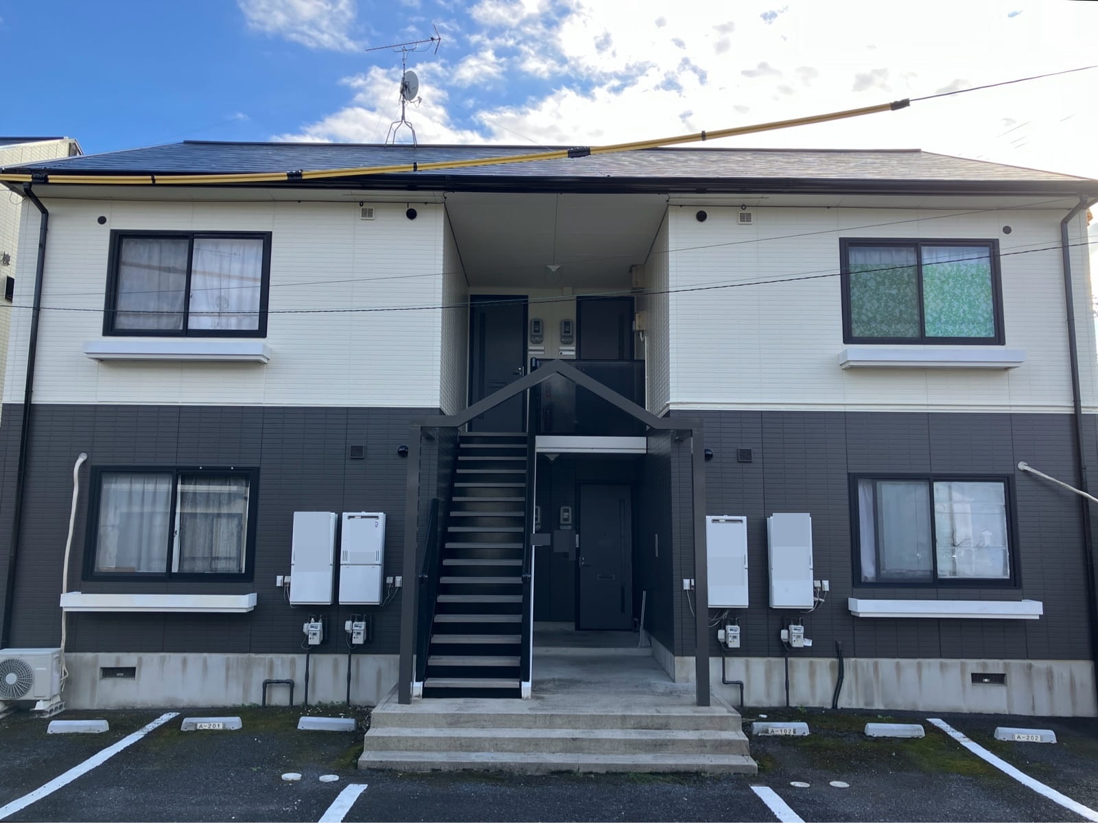 瑞浪市北小田町　アパート　屋根外壁塗装工事　塗り替え塗装