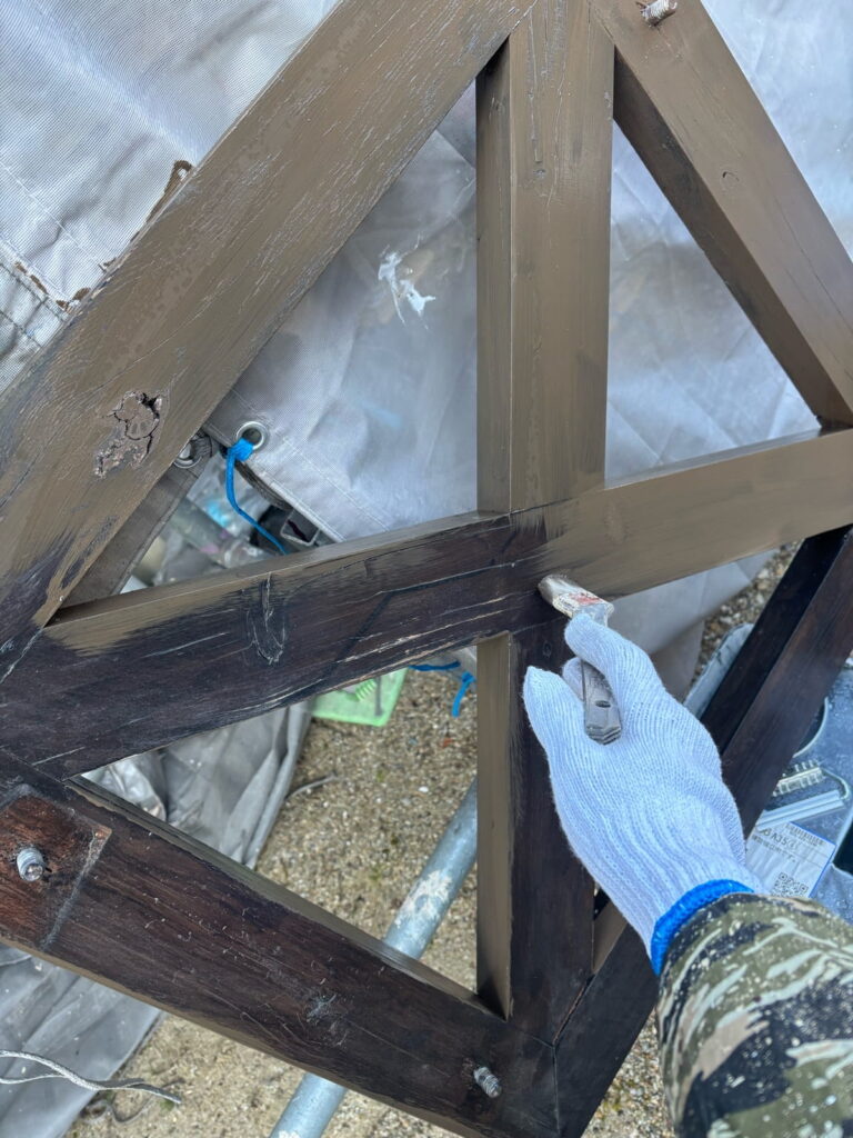 多治見市虎渓山町　ベランダ飾り塗装