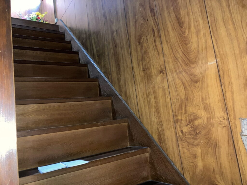 多治見市富士見町　室内階段　手すり取付け　前