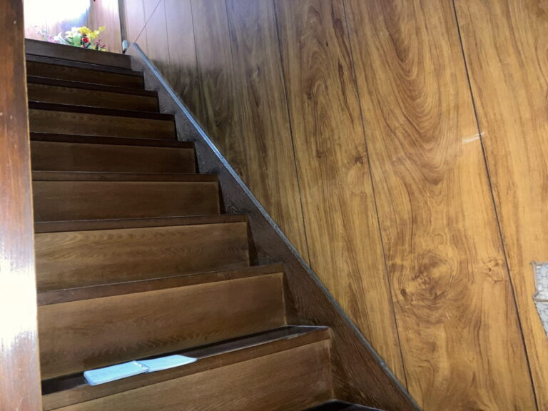 多治見市富士見町　室内階段　手すり取付け　前