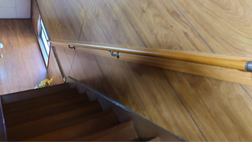 多治見市富士見町　室内階段　手すり取付け