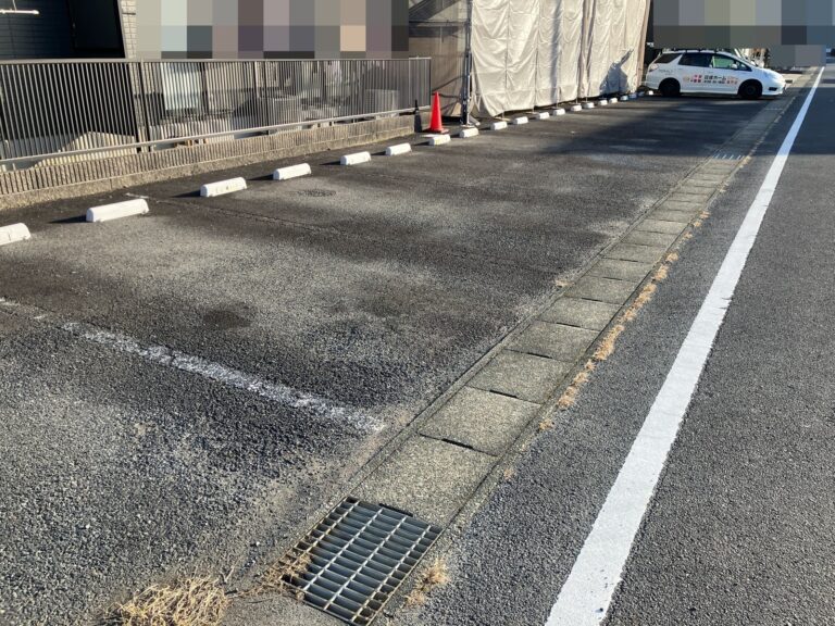 瑞浪市北小田町　アパート　駐車場白線引き　前