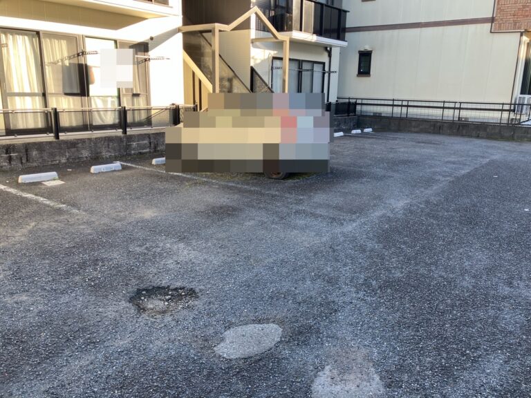 瑞浪市北小田町　アパート　駐車場白線引き　前