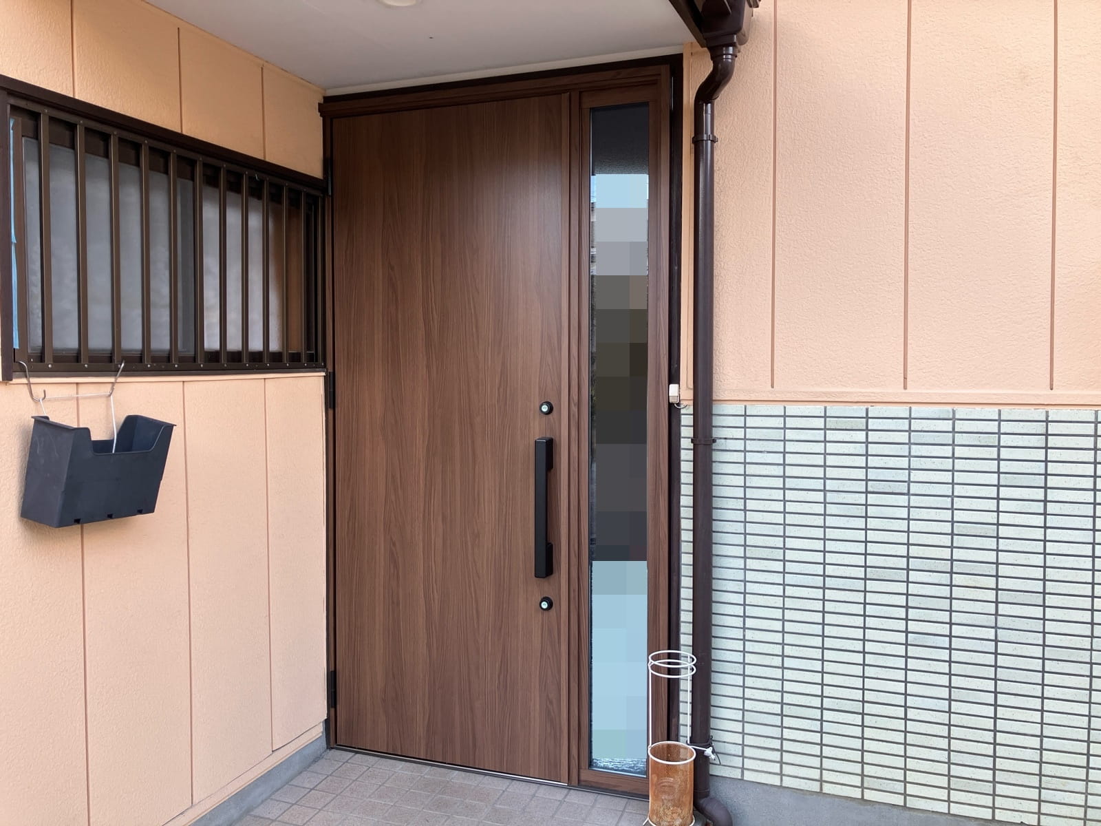 多治見市星ケ台　玄関ドア交換工事　施工後写真