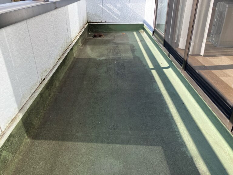 多治見市赤坂町　ベランダ防水工事前