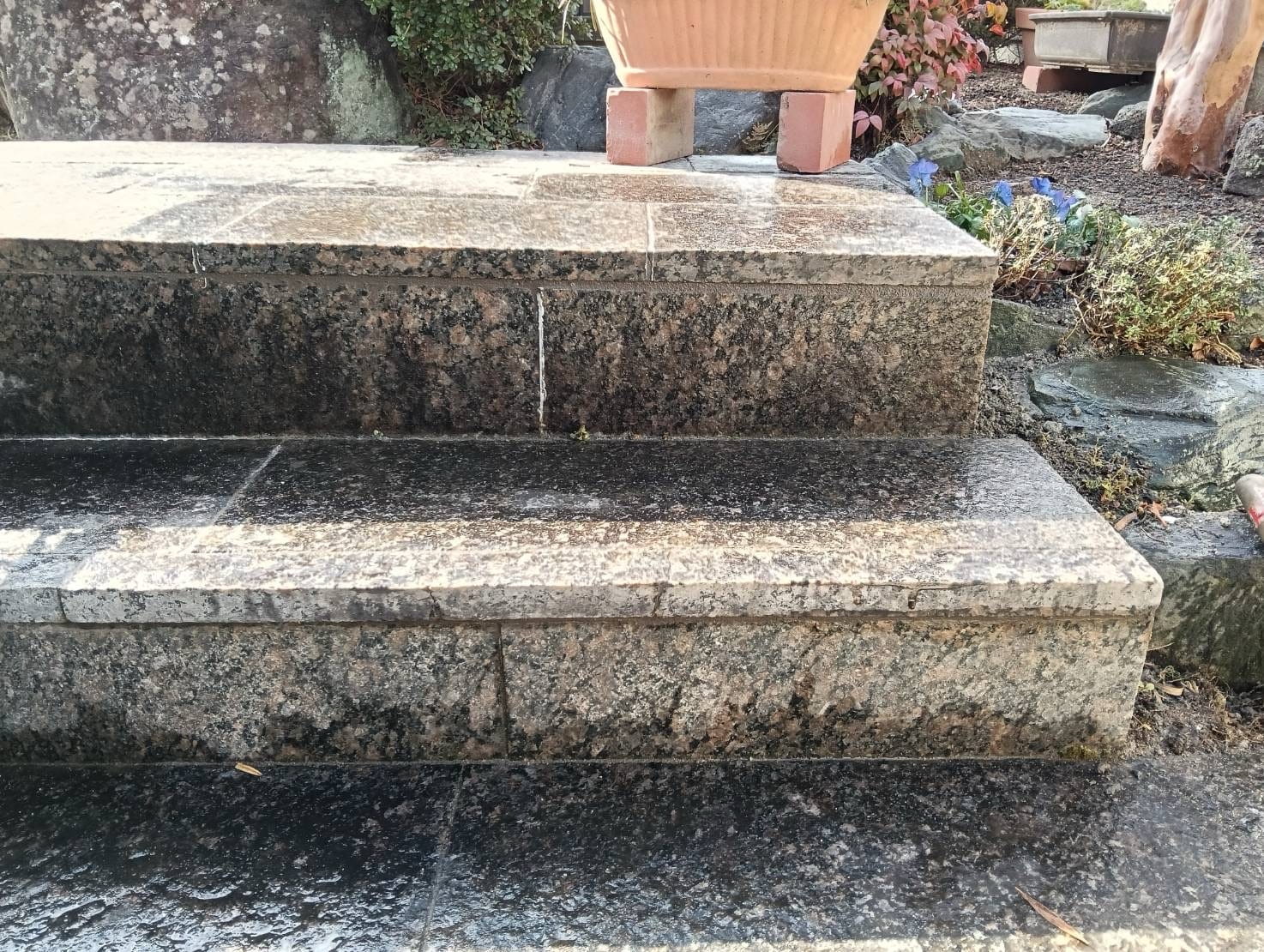 多治見市脇之島町　タイル補修工事　完成