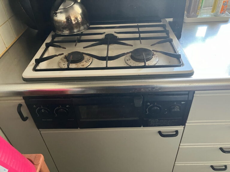 多治見市脇之島町　キッチンコンロ　交換前