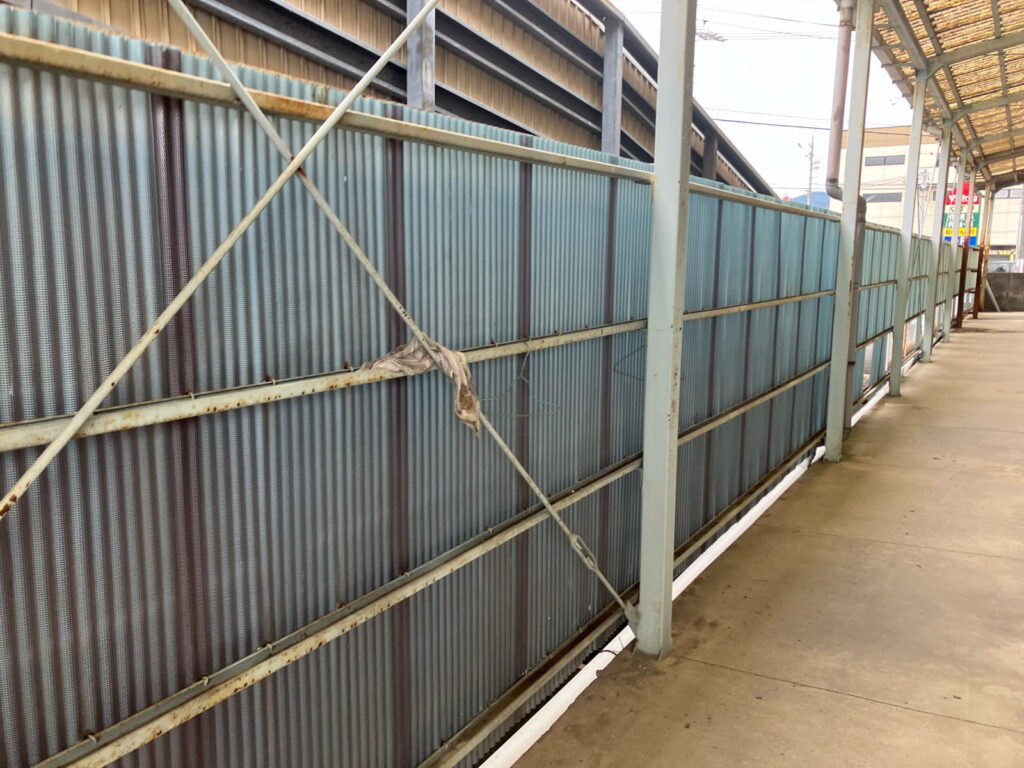 多治見市　波板交換工事　前
