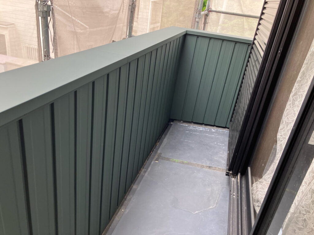 多治見市松坂町 ベランダ板金工事