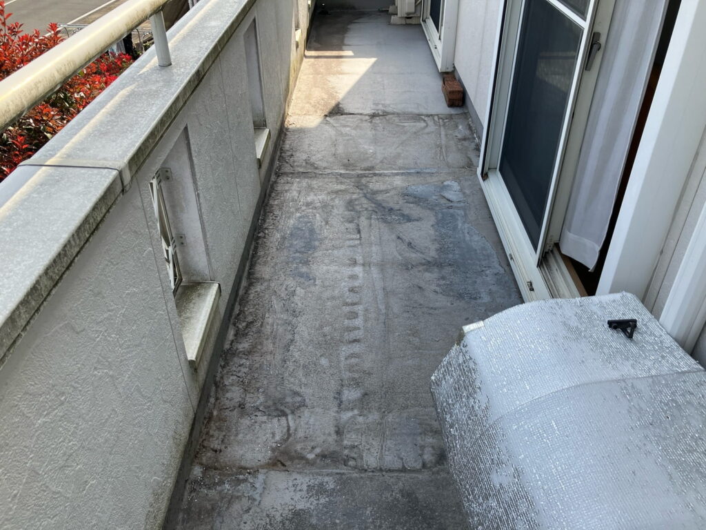 多治見市小泉町　ベランダ防水工事　施工前